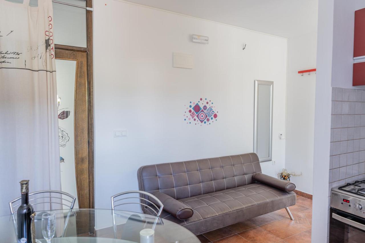 Guesthouse Kamarin Pomena Extérieur photo