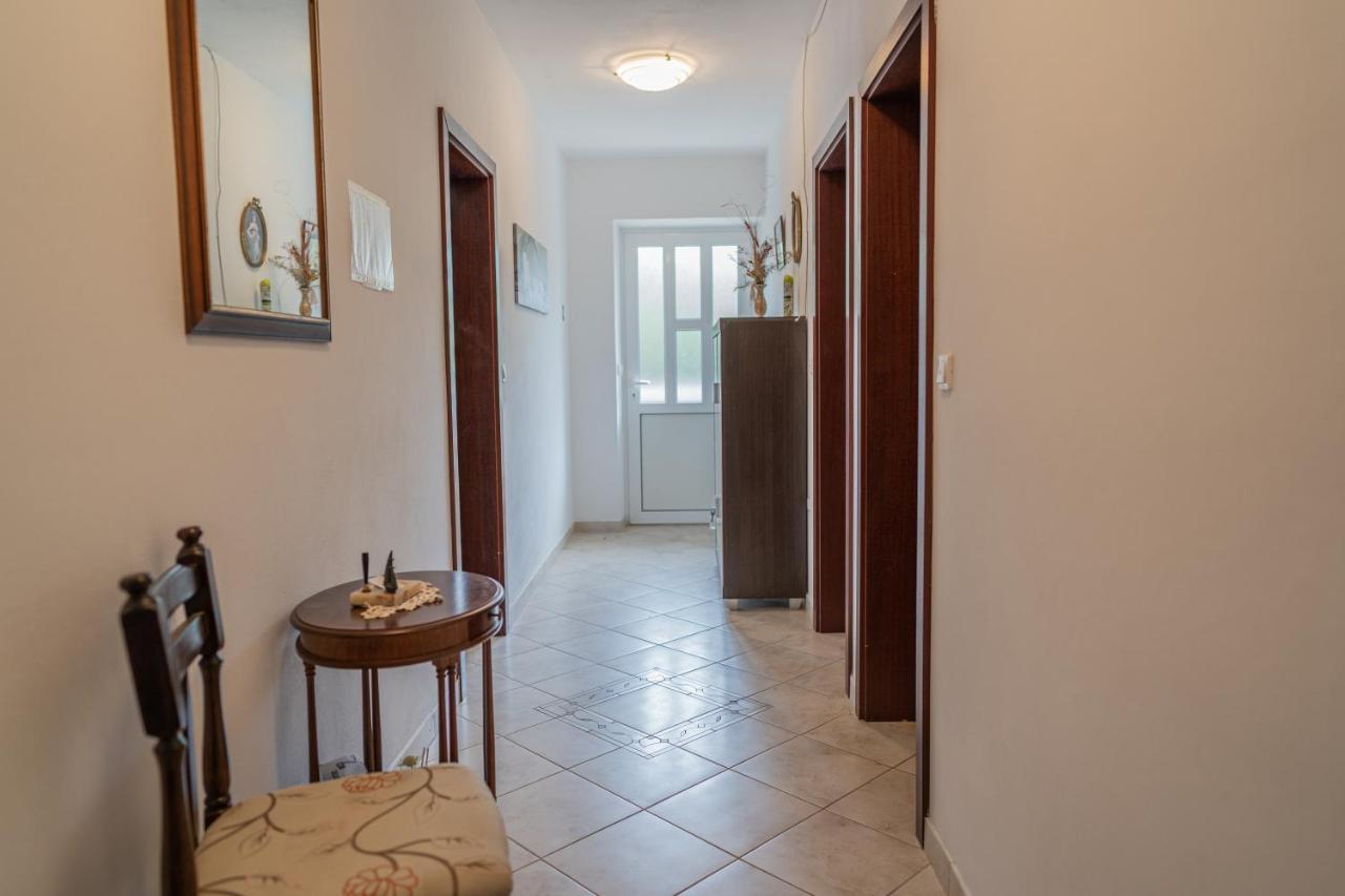 Guesthouse Kamarin Pomena Extérieur photo